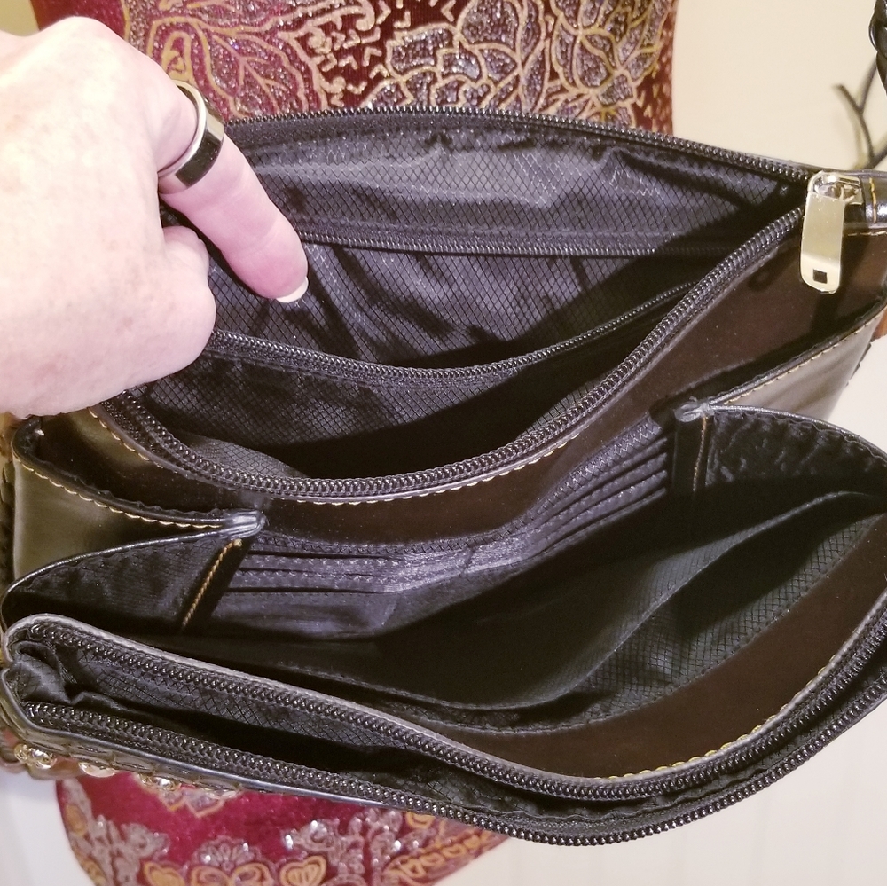 Darling tooled crossbody bag - Picture 4 of 10